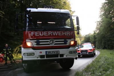 Schorndorf: Toedlicher Motorradunfall auf der l1147 - Motorradfahrer prallt frontal in Auto